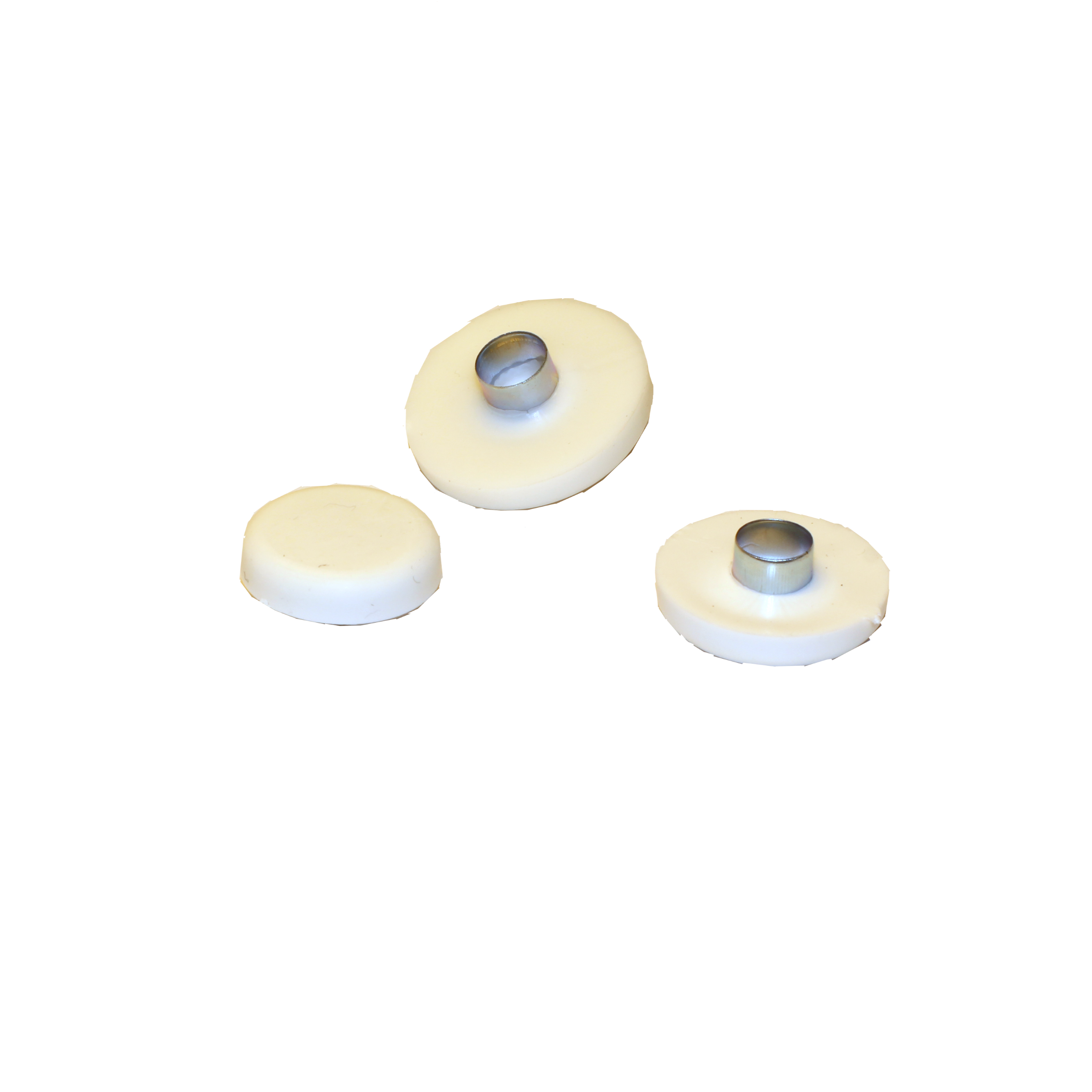 Möbeltassar gummi rörnit in white with metal center.