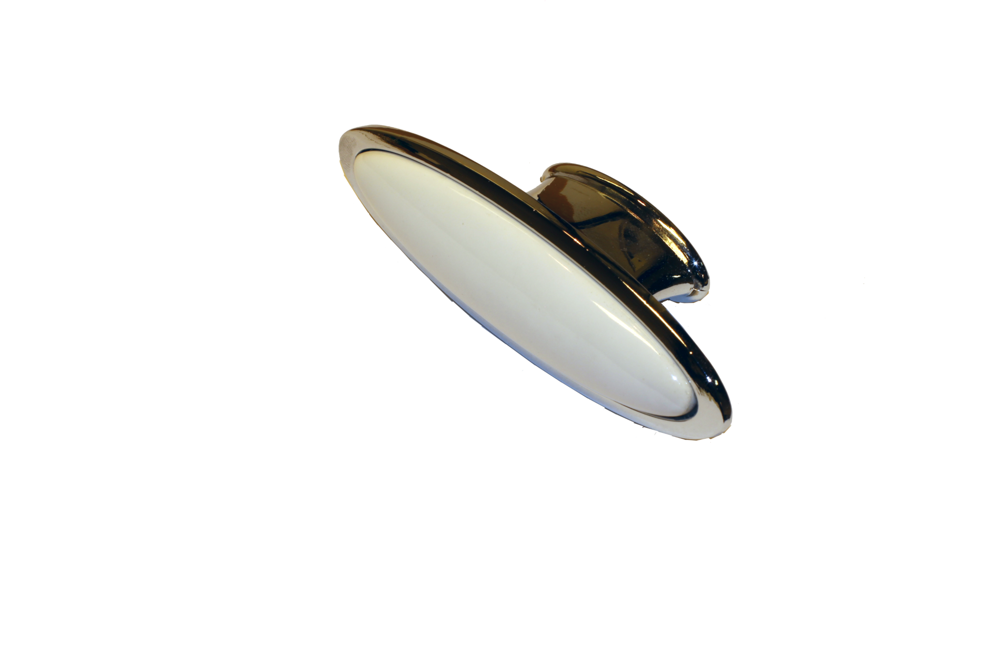 Oval knopp i krom och vitt, modern design för skåp och lådor.