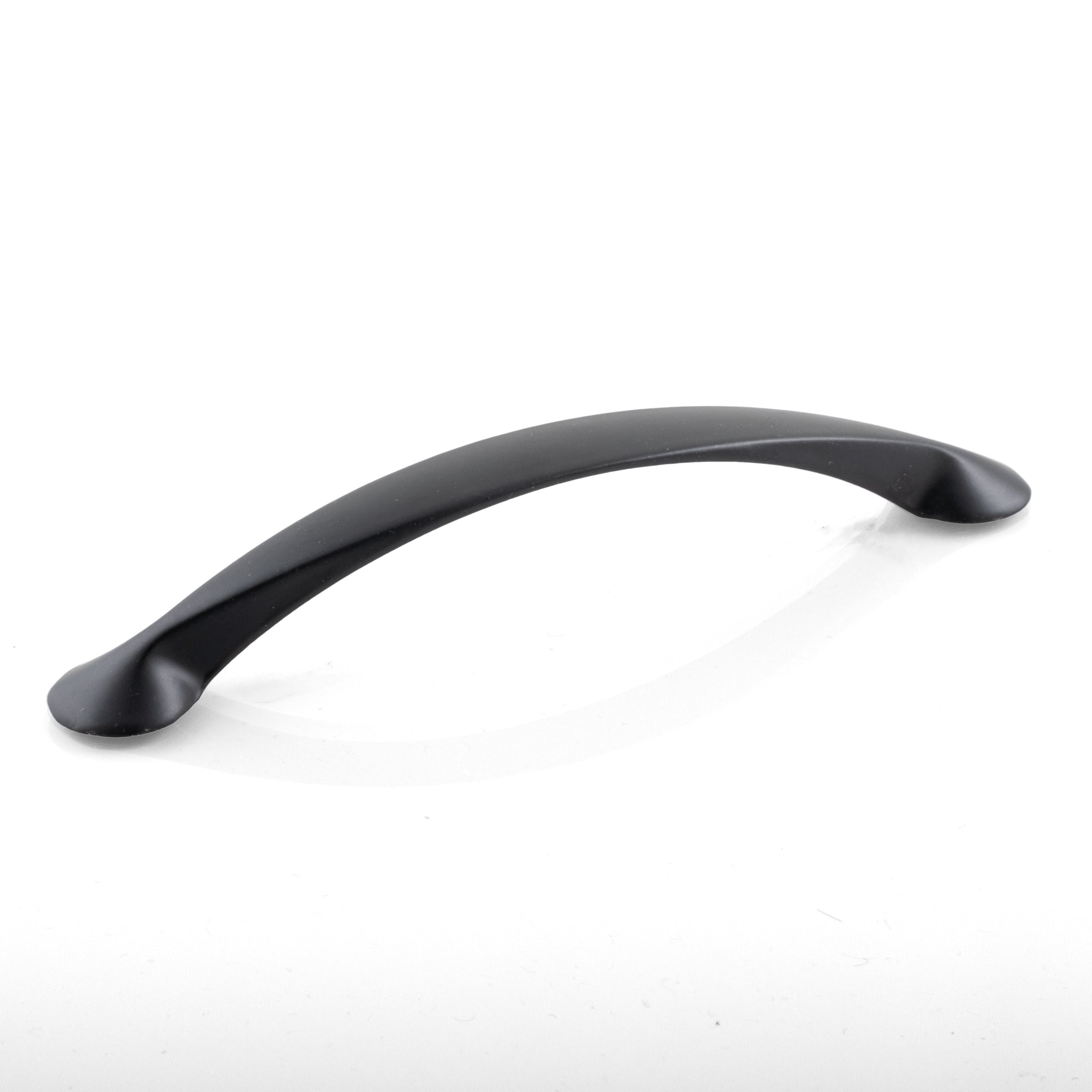 Elegant svart handtag med mjuka former och funktionell design.