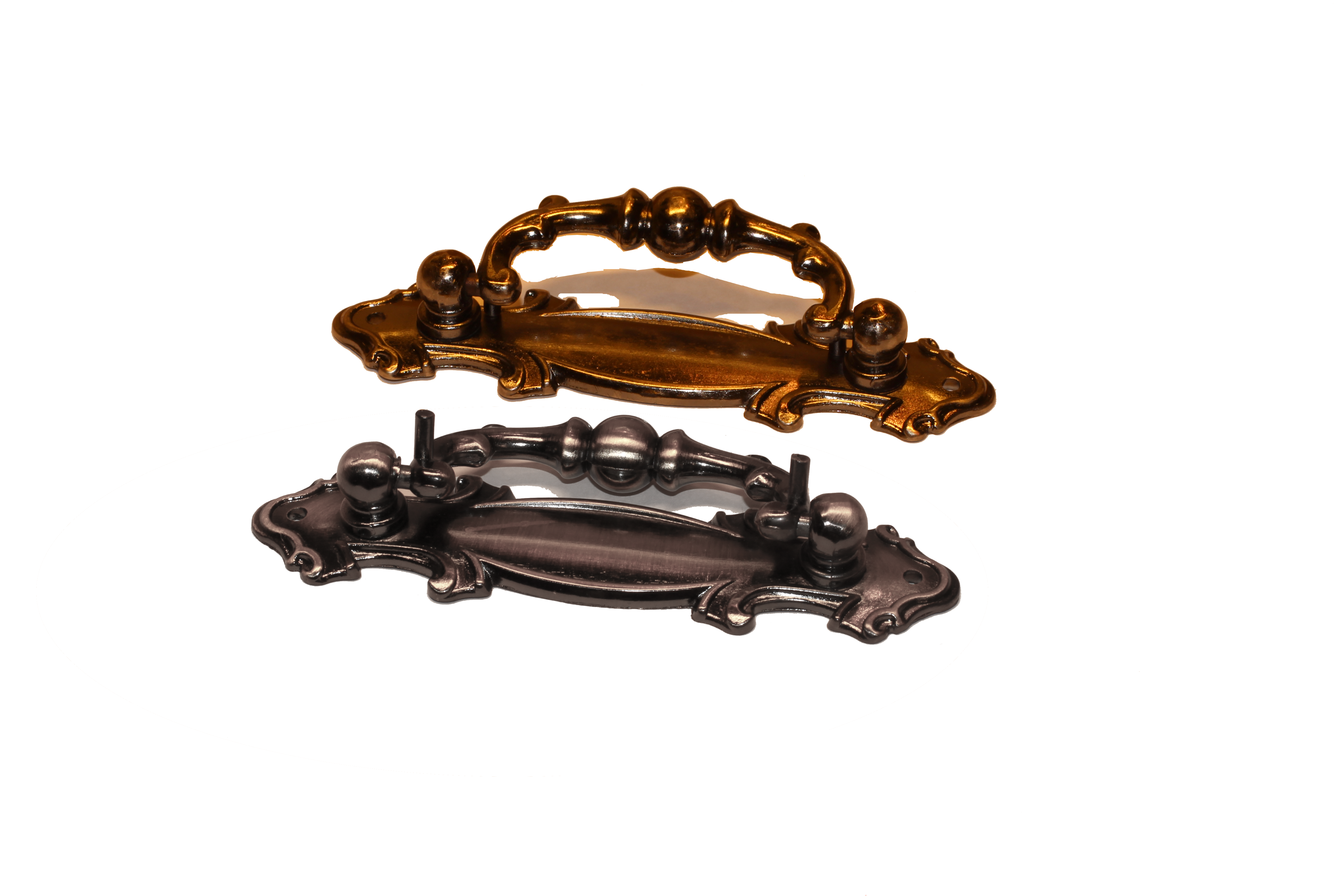 Möbelbeslag 64cc i antik och tennbehandlat utförande för stilfulla möbler.